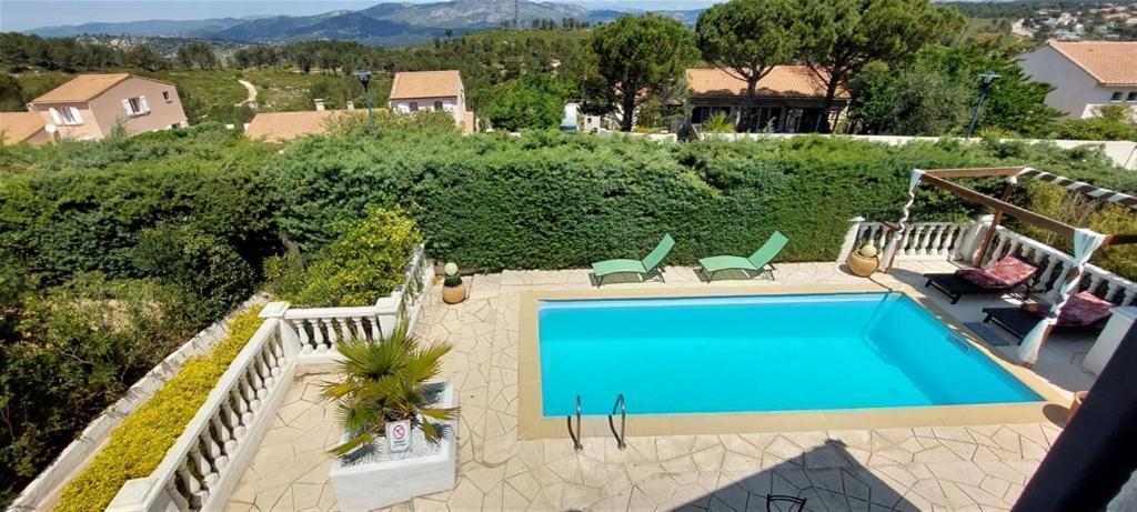 Villa T3 à 10' de Cassis - Piscine privée et cuisine d'été extérieure Carnoux-en-Provence Extérieur photo