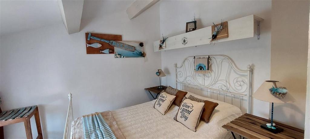 Villa T3 à 10' de Cassis - Piscine privée et cuisine d'été extérieure Carnoux-en-Provence Extérieur photo
