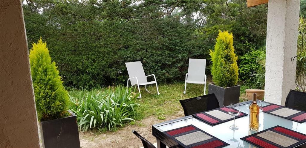 Villa T3 à 10' de Cassis - Piscine privée et cuisine d'été extérieure Carnoux-en-Provence Extérieur photo